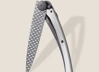 Aluminium hellgrau / Quadrat