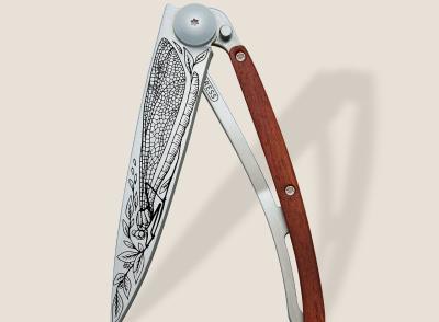 Korallenholz / Libelle