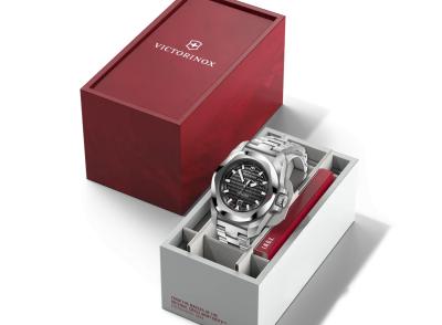 I.N.O.X. Automatic silber